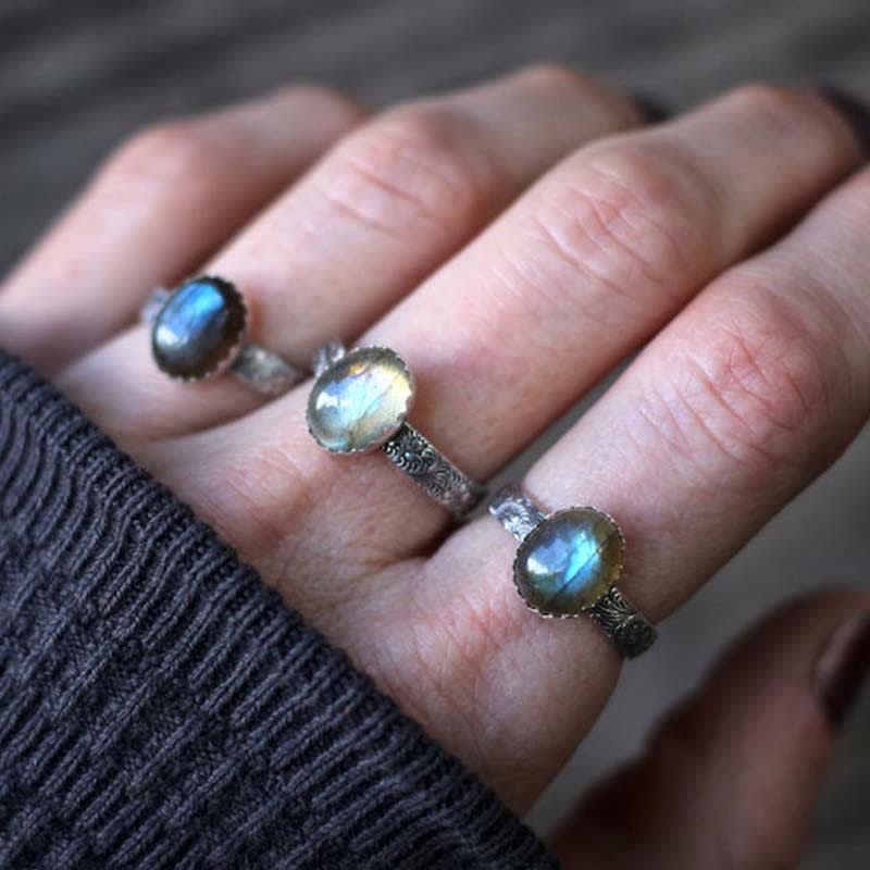 Anillo de amor con cristal de piedra lunar