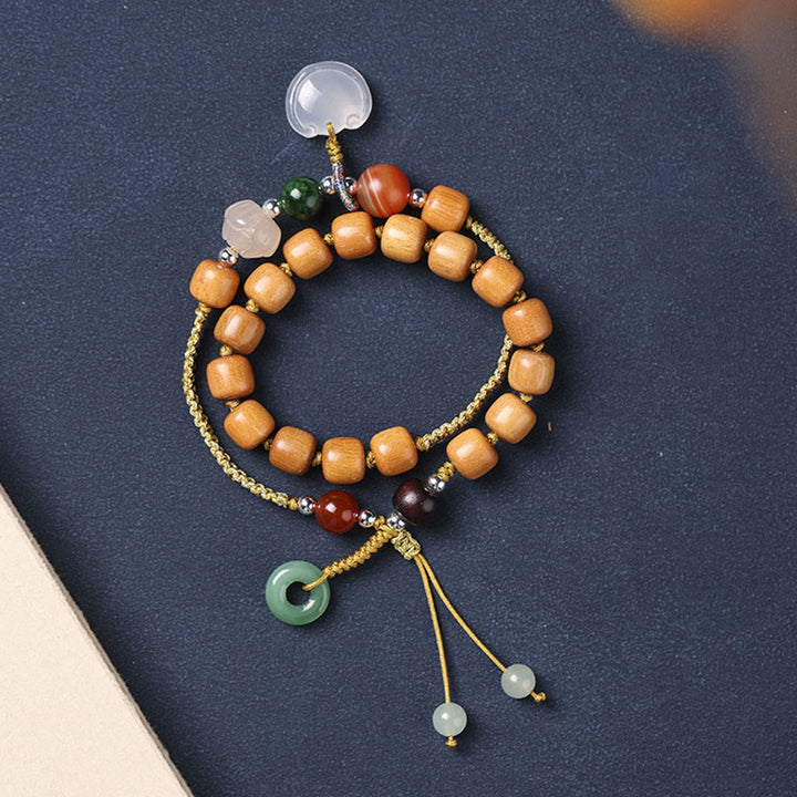 Pulsera relajante de doble vuelta con dije de hebilla de paz y calcedonia de sándalo verde con Buddha Stones