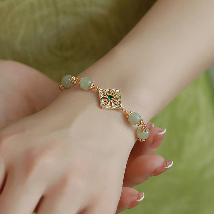 Pulsera de cadena de la suerte con diseño cuadrado de cuentas de jade hetiano natural con Buddha Stones