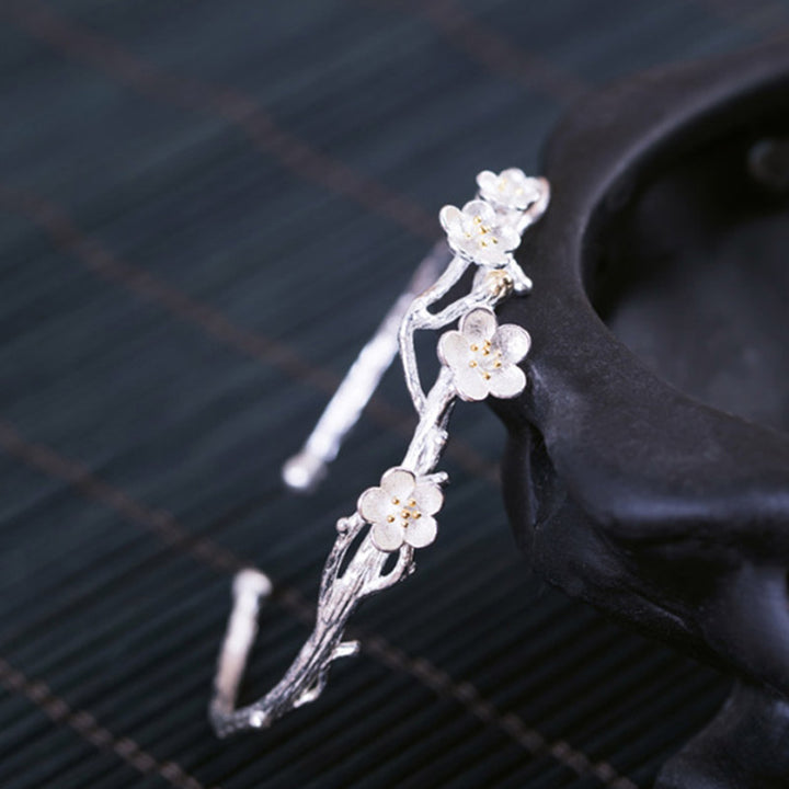 Pulsera ajustable con Buddha Stones de plata de ley 925 con flor de ciruelo y bendición