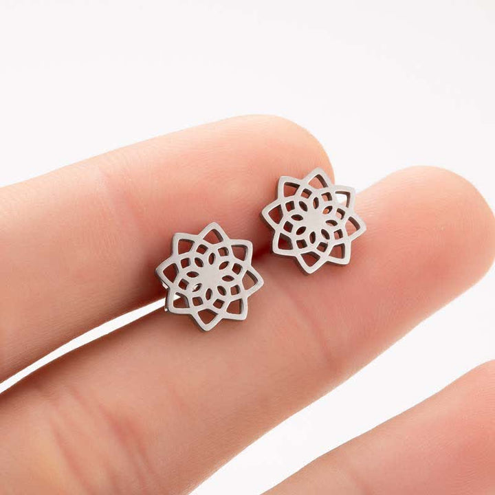 Aretes Nuevo Comienzo con Patrón de Loto Tibetano