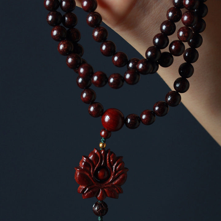 Pulsera de equilibrio Mala de loto de sándalo rojo de hoja pequeña tibetana con Buddha Stones