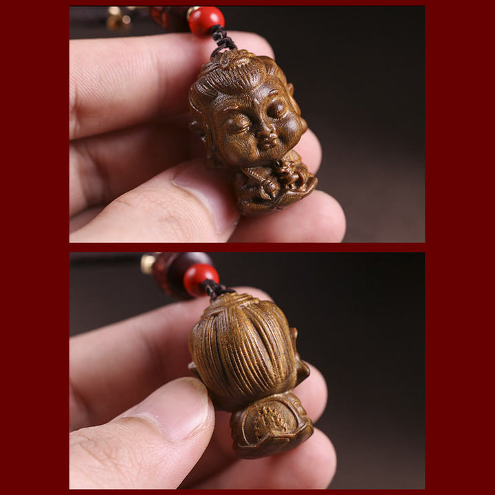 Llavero de la paz de Om Mani Padme Hum de sándalo verde del Buda natal del zodiaco chino