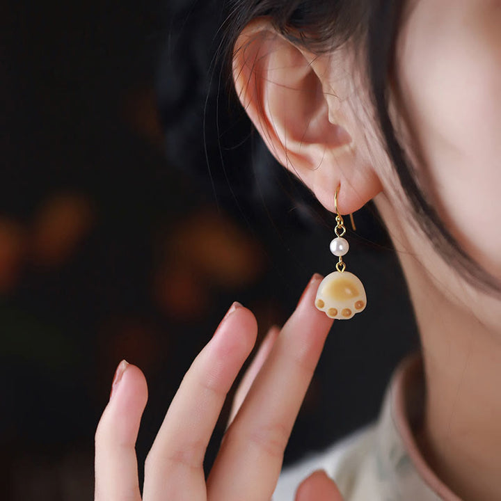 Pendientes colgantes con forma de garra de gato y paz con semillas de Bodhi - image 3