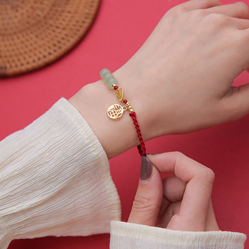 Pulsera de cuerda roja de la suerte con dije de personaje Fu con cuentas de jade hechas a mano con Buddha Stones