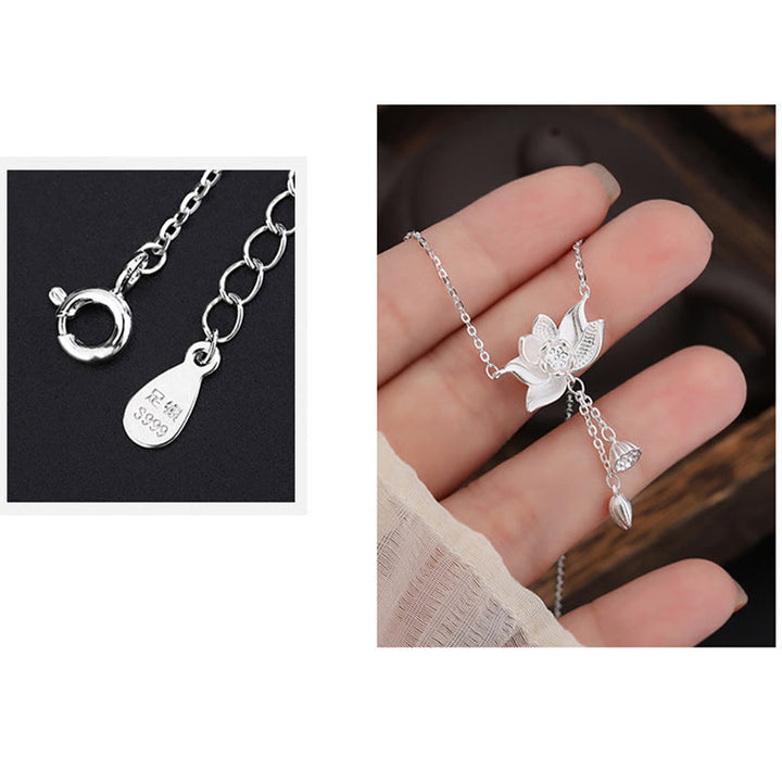 Colgante de collar de iluminación tallada con vaina de flor de loto de plata de ley 999 con Buddha Stones