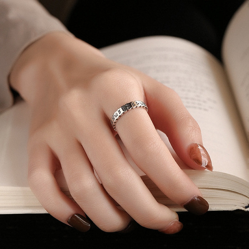 Anillo de sabiduría tranquila con seis palabras verdaderas de plata de ley 925 con Buddha Stones