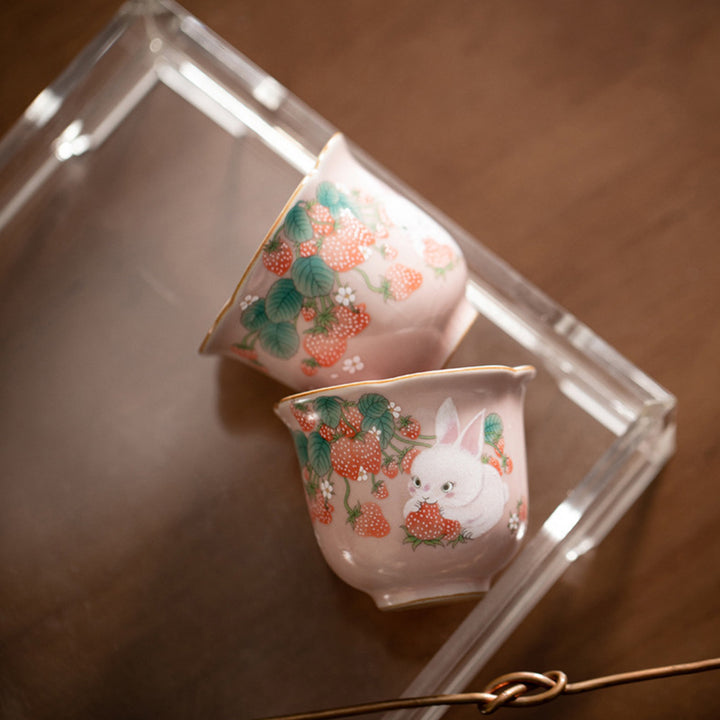 Taza de té de cerámica con diseño de flor de conejo y fresa, Buddha Stones, taza de té de Kung Fu, 55ml