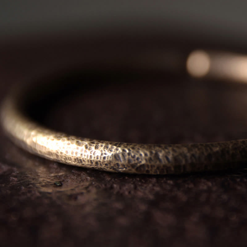 Brazalete ajustable con equilibrio de cobre y diseño rústico de Buddha Stones
