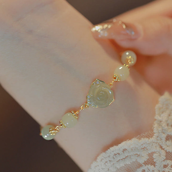 Pulsera de cadena de la suerte con flor de rosa de jade hetiano chapada en oro de 14 quilates con Buddha Stones