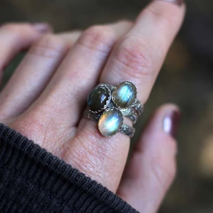 Anillo de amor con cristal de piedra lunar