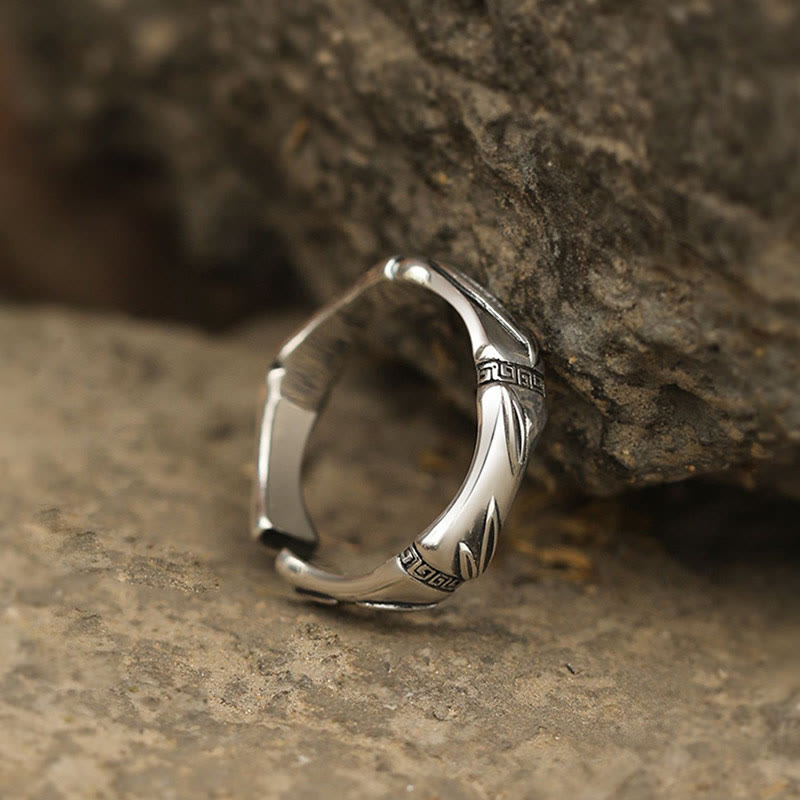 Anillo ajustable de cobre con diseño de bambú simple y Buddha Stones