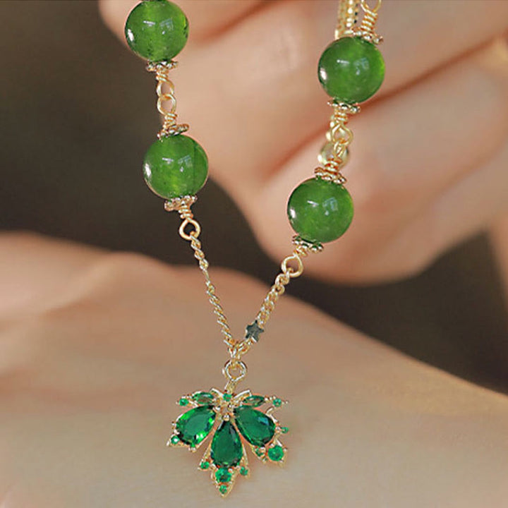 Pulsera de fuerza de valor de hoja de arce de calcedonia verde chapada en oro de 14 quilates con Buddha Stones