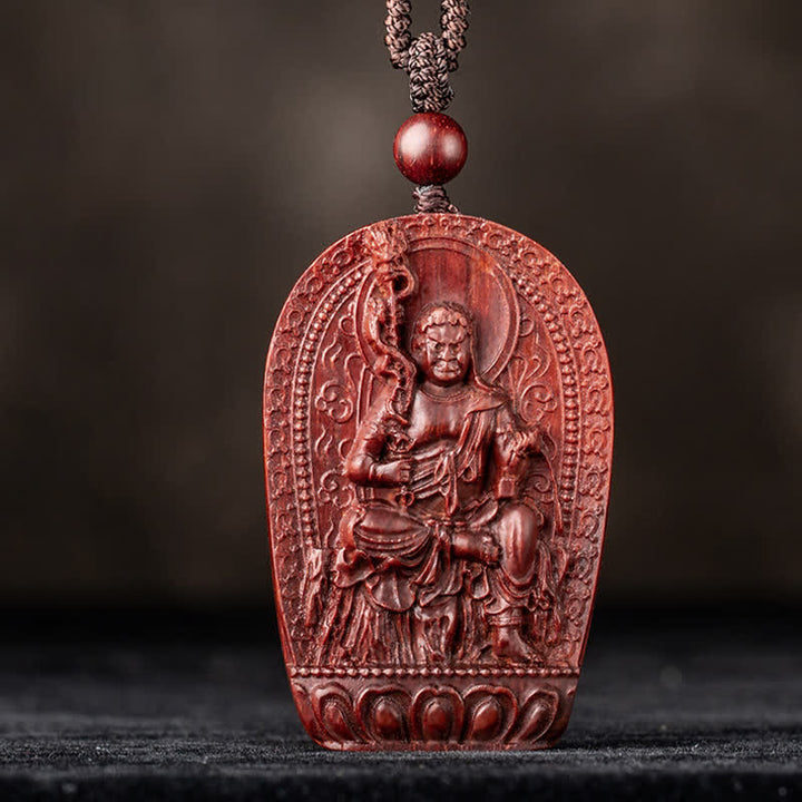 Colgante de collar de protección de loto de sándalo rojo de hoja pequeña de Buda natal del zodiaco chino