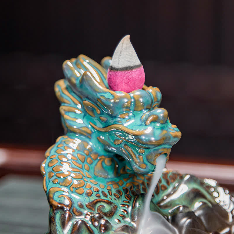 Decoración de quemador de incienso de fuente de humo de reflujo de cerámica con patrón de dragón