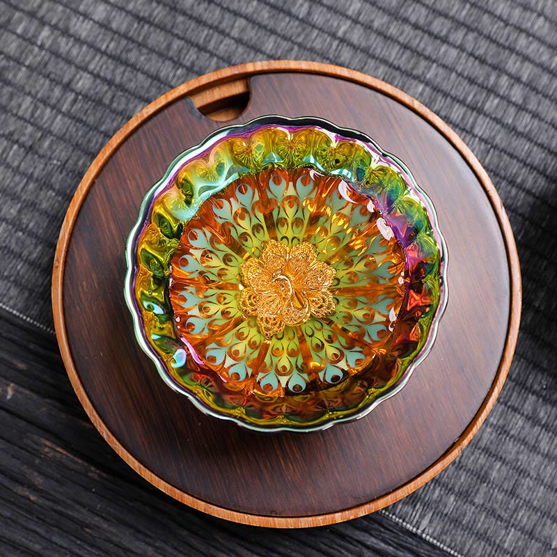 Taza de té de cerámica china Jianzhan colorida con diseño de pavo real vívido con incrustaciones de loto y Buddha Stones , taza de té de kung fu