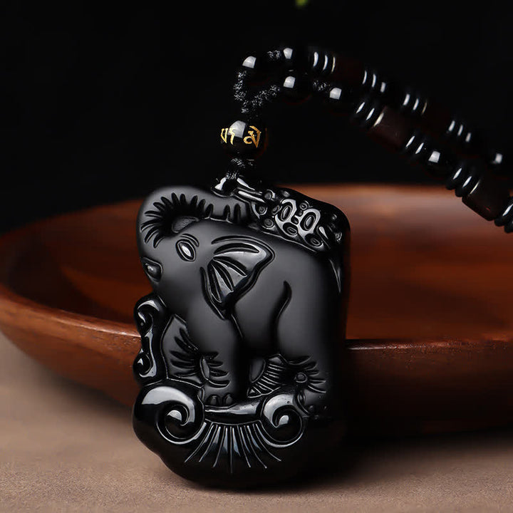 Llavero con colgante de collar de cadena de protección de elefante de obsidiana negra