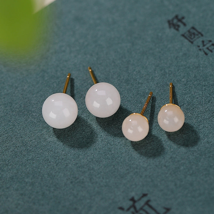 Pendientes de tuerca con bendición de jade blanco redondo de plata de ley 925 con Buddha Stones