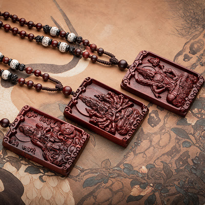 Colgante de collar de protección de sándalo rojo de hoja pequeña de Buda natal del zodiaco chino