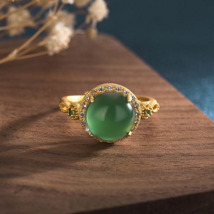 Anillo de la fortuna de jade verde con Buddha Stones