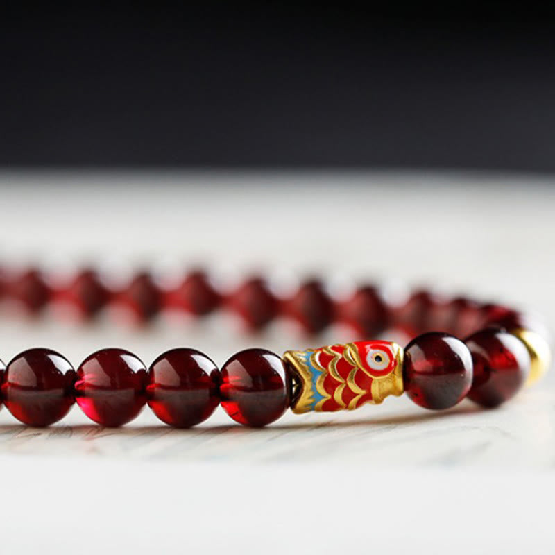 Pulsera de protección con granate natural y pez Koi de oro 999 de Buddha Stones - image 6