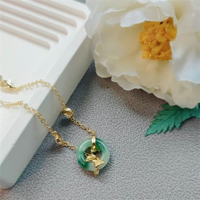 Pulsera de armonía curativa con peces Koi de jade cian y Buddha Stones