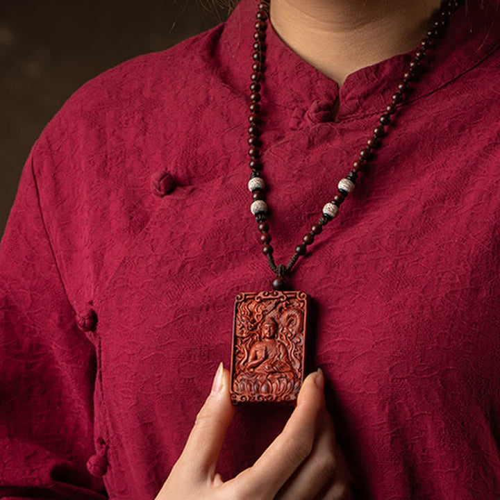 Colgante de collar de protección de sándalo rojo de hoja pequeña de Buda natal del zodiaco chino