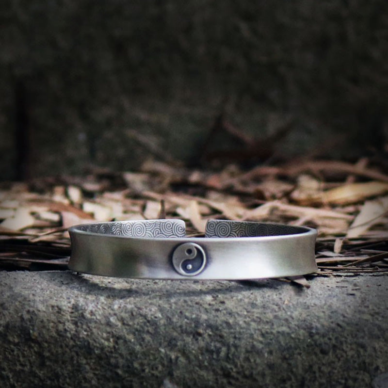 Pulsera de armonía de equilibrio de nubes propicias Yin Yang de plata de ley 999 con Buddha Stones