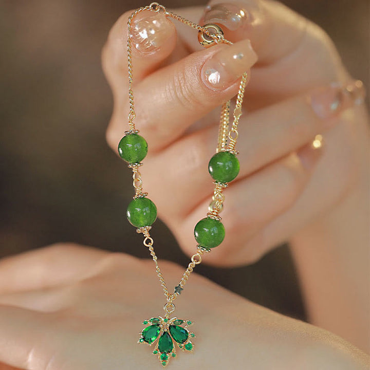 Pulsera de fuerza de valor de hoja de arce de calcedonia verde chapada en oro de 14 quilates con Buddha Stones