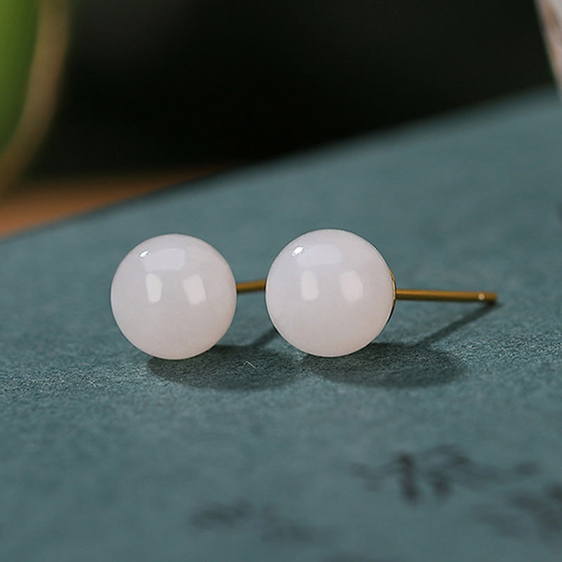 Pendientes de tuerca con bendición de jade blanco redondo de plata de ley 925 con Buddha Stones