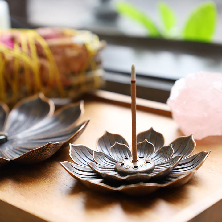 Quemador de incienso de loto creativo de seis agujeros de Buddha Stones