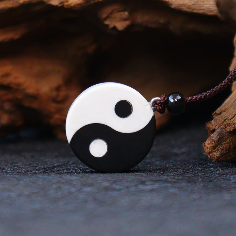 Buddha Stones Obsidiana negra natural Turquesa blanca Yin Yang Cumplimiento Fuerza Collar Colgante