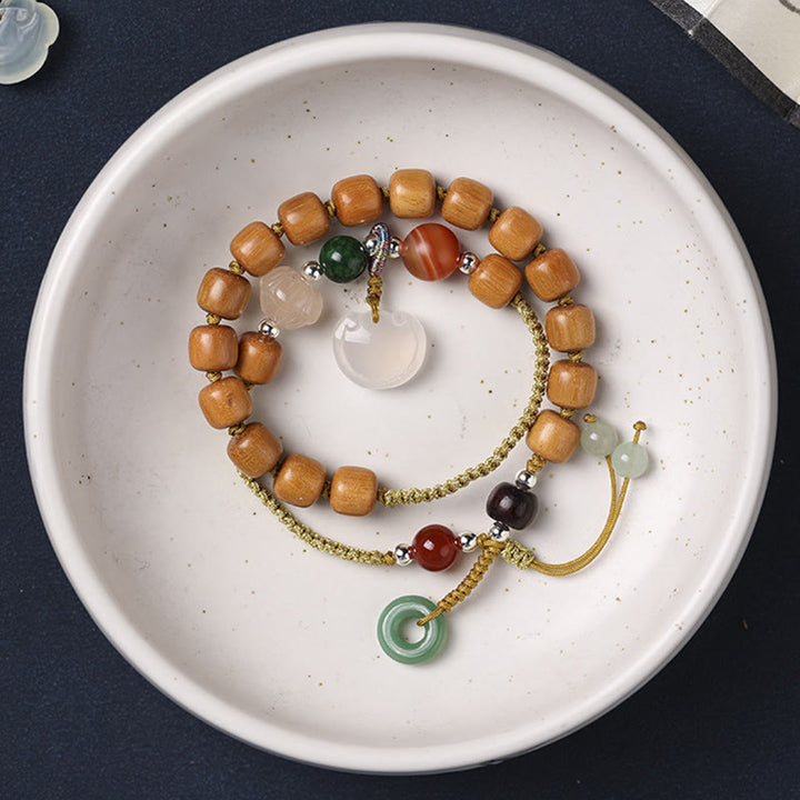 Pulsera relajante de doble vuelta con dije de hebilla de paz y calcedonia de sándalo verde con Buddha Stones