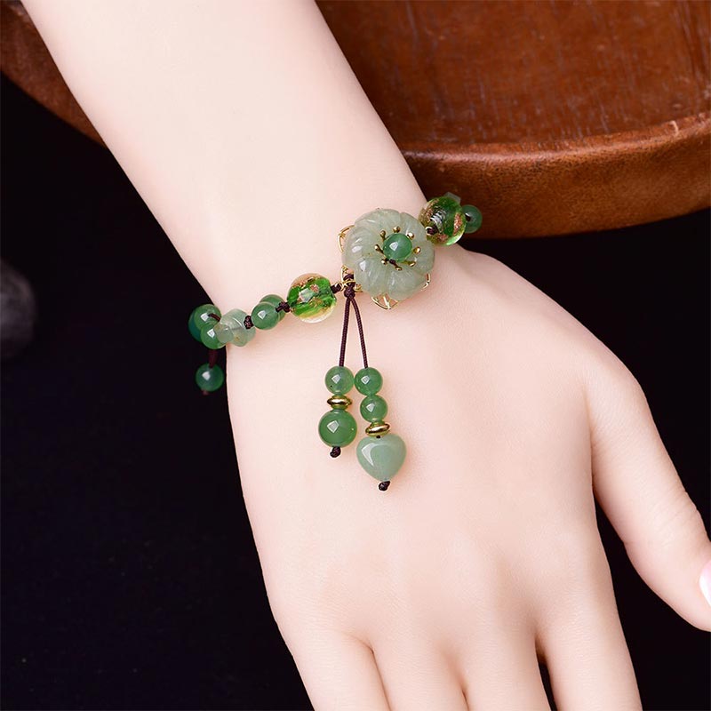 Pulsera de flores colgantes de la suerte de jade verde natural con Buddha Stones