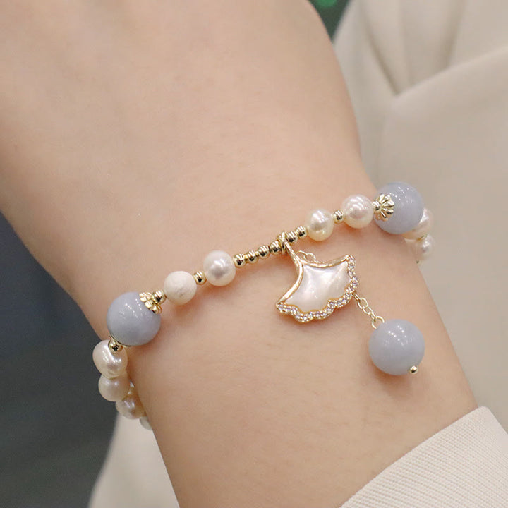 Pulsera con dije de mariposa y hoja de Ginkgo curativa con perlas de aguamarina naturales y Buddha Stones