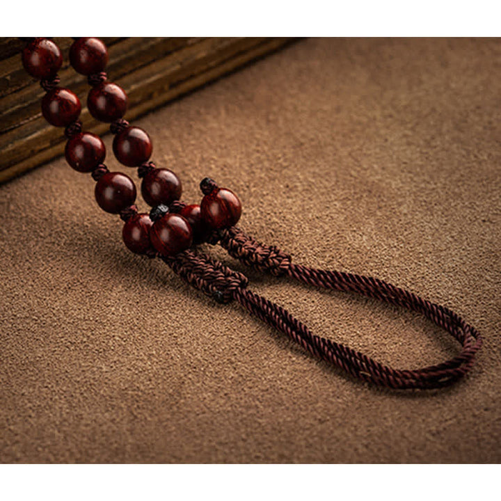 Colgante de collar de protección de loto de sándalo rojo de hoja pequeña de Buda natal del zodiaco chino