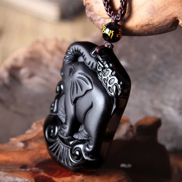 Llavero con colgante de collar de cadena de protección de elefante de obsidiana negra