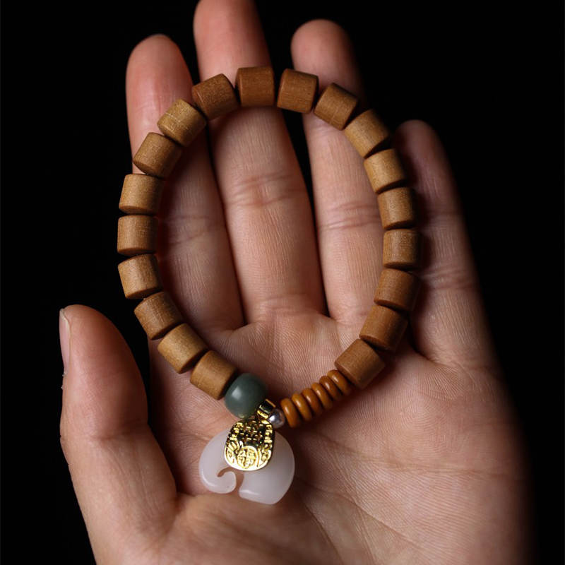 Pulsera de protección de elefante de jade de sándalo