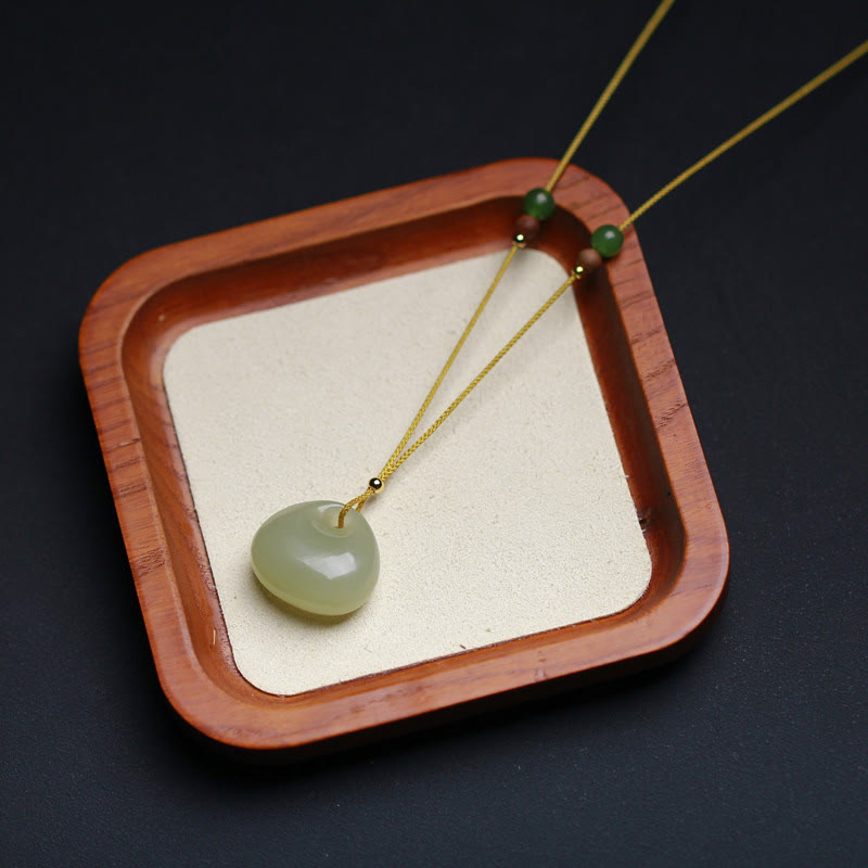Colgante de collar de cadena de prosperidad con patrón de bolsa pequeña de jade hetiano natural