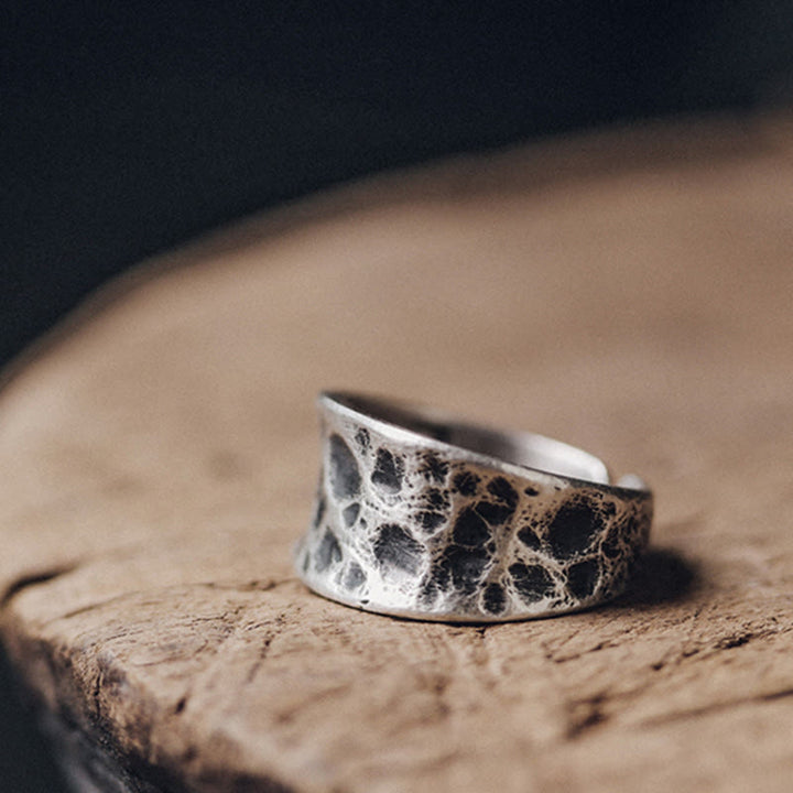 Anillo de protección con diseño de textura de protuberancia de plata de ley 925 - image 2